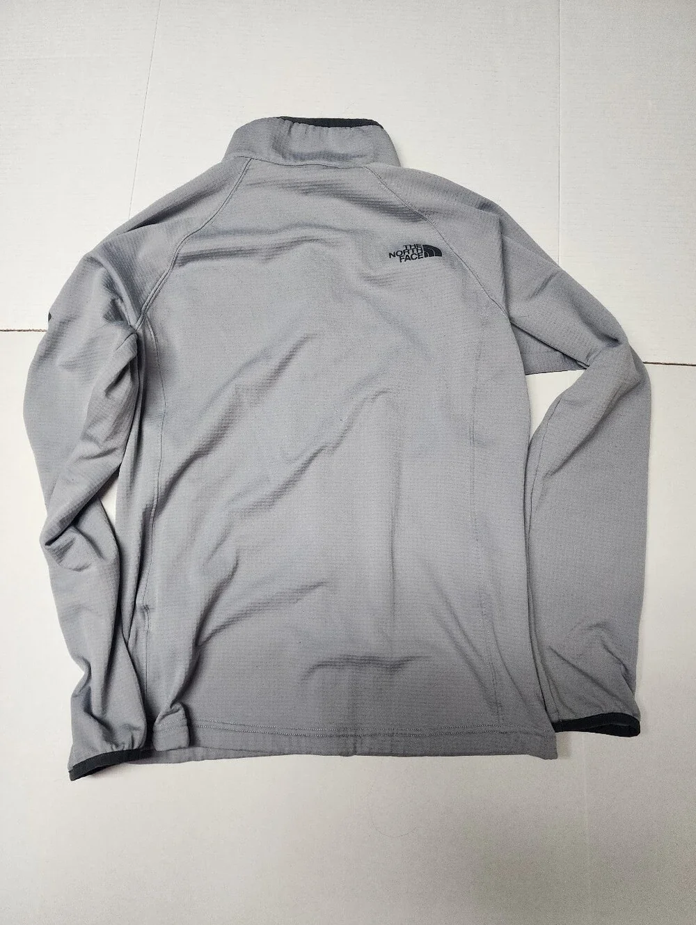 The North Face Men's Size Small Full Zippered Pocketed Gray Fleece Jacket
